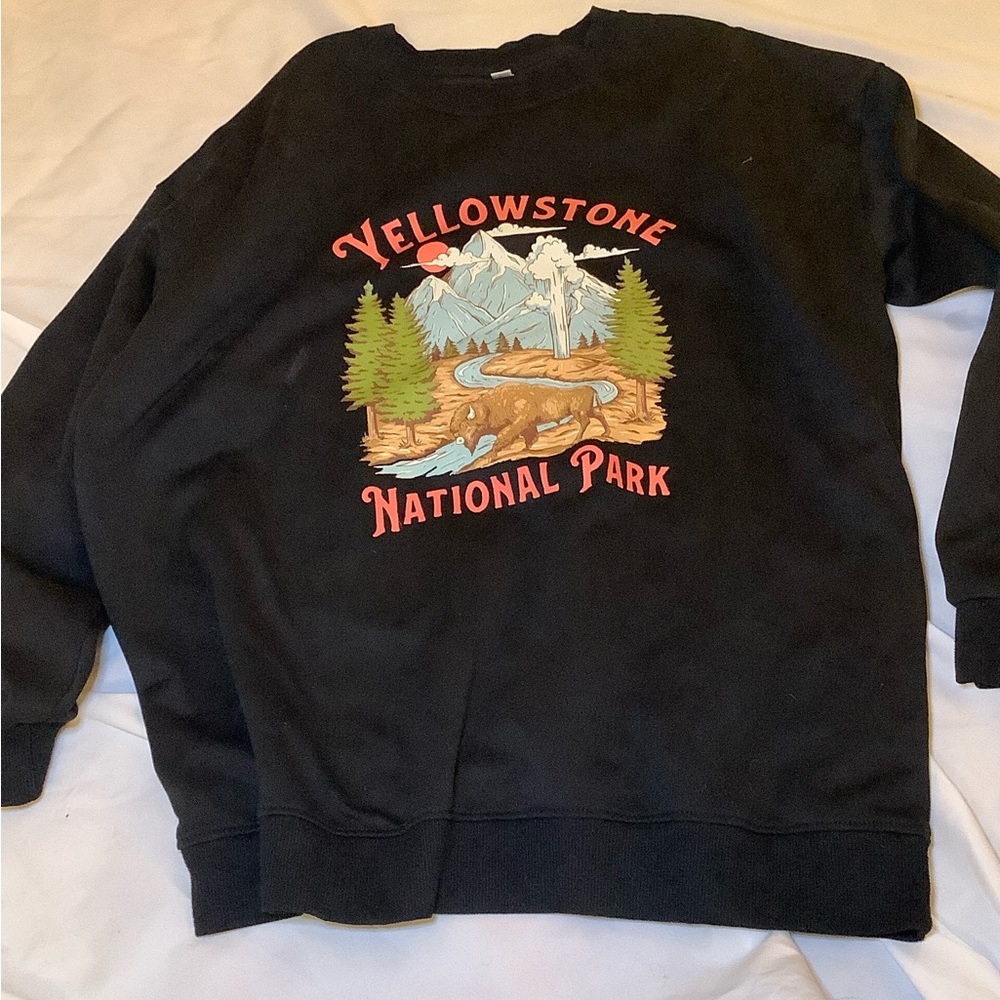 Yellowstone National Park Black Sweater